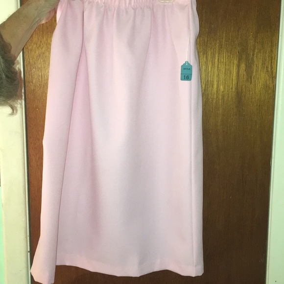 Blazer, 2 Skirts and Scarf - Picture 5 of 6